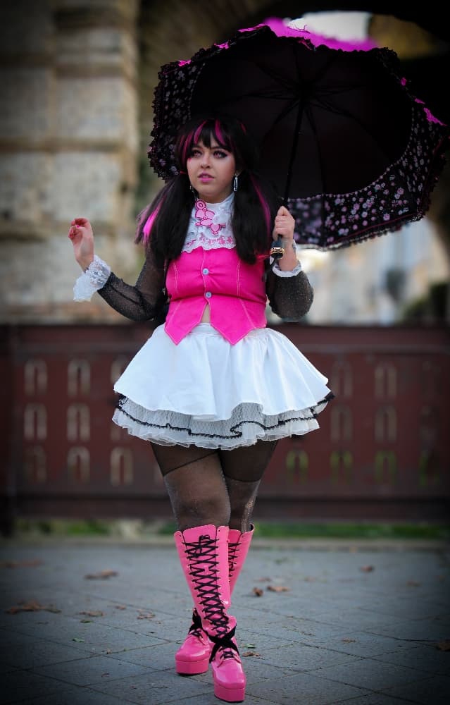 Draculaura - shooting 1 - Photo 5