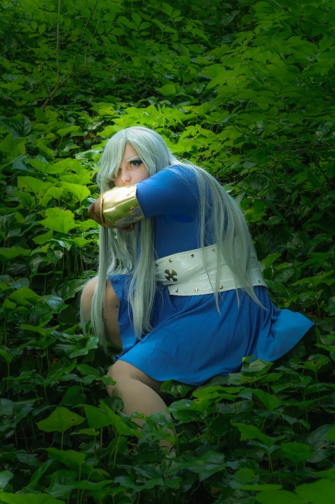 Elizabeth de Liones  - Photo 3