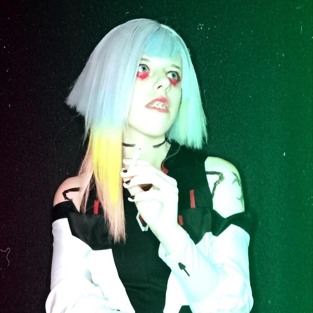 Lucy Kushinada - Cyberpunk cosplay photoshoot cover