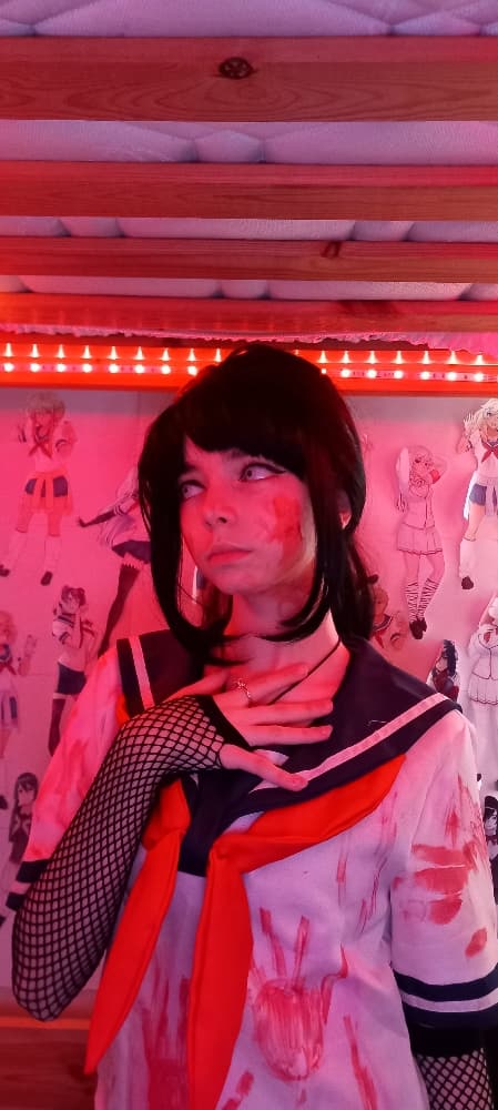 Ayano Aishi - Photo 1