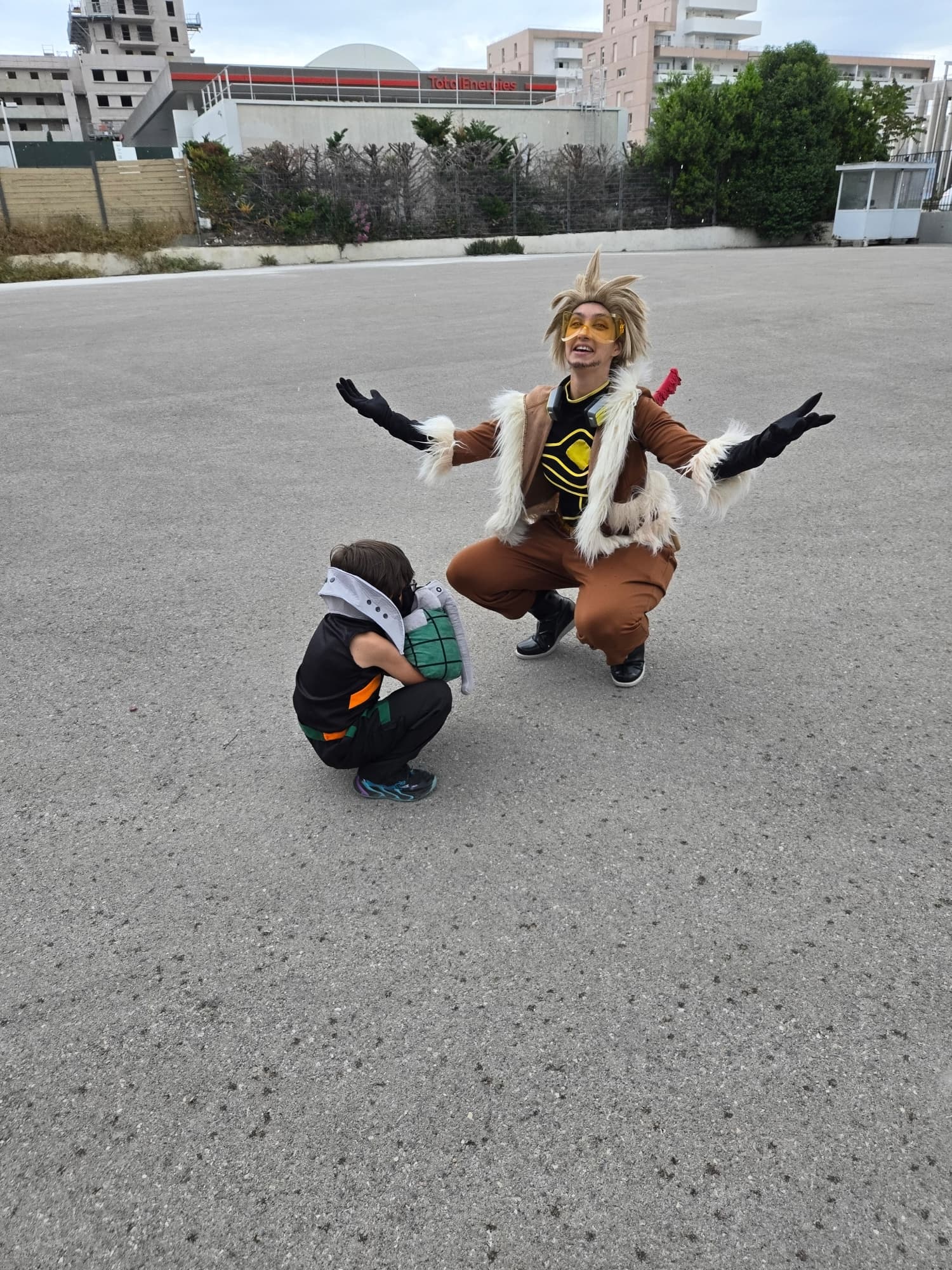 Hawks et mini bakugo - Photo 23