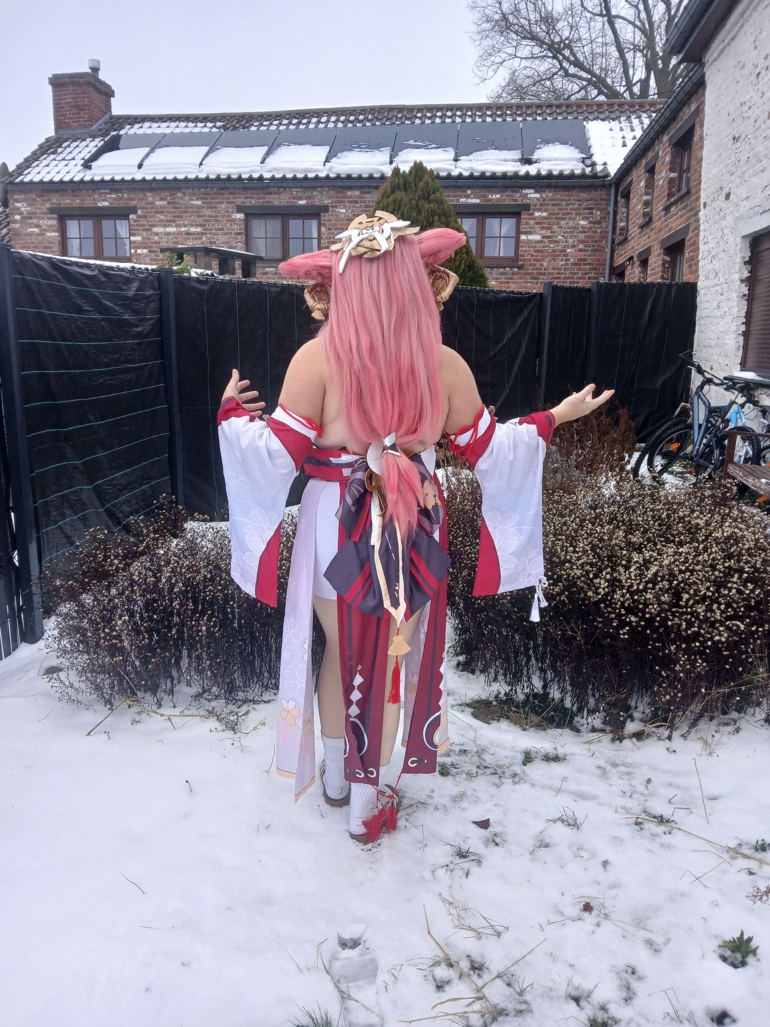 Yae miko in snow - Photo 20