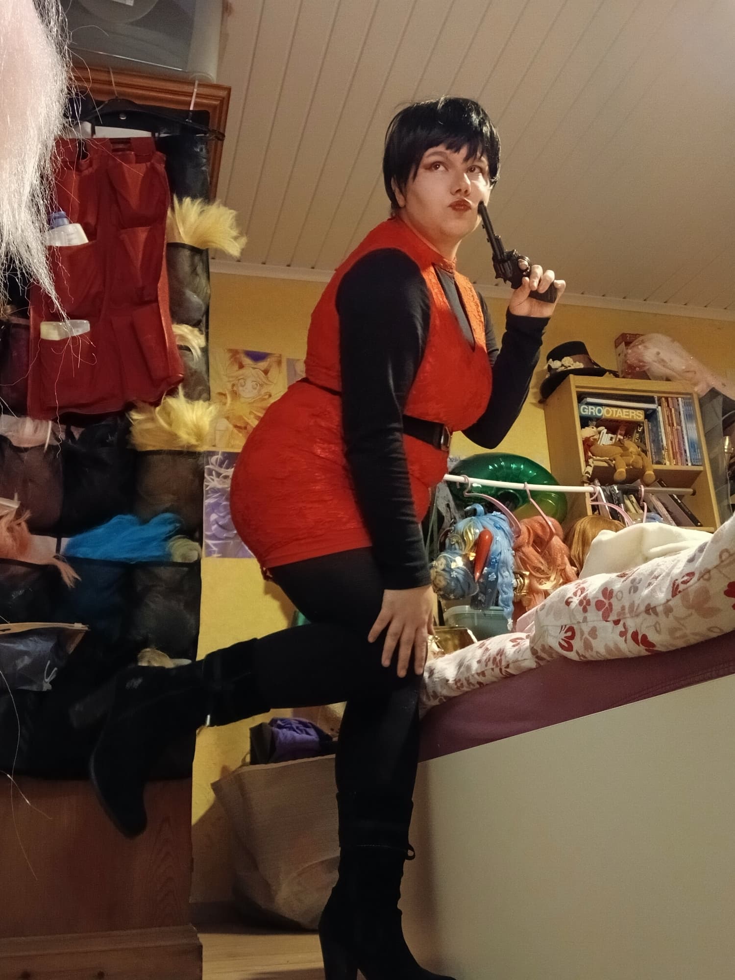 Ada wong at home - Photo 11