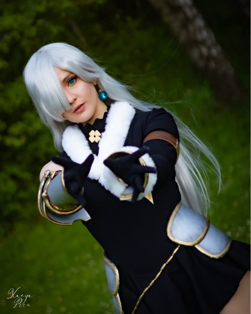 Elisabeth  - Photo 4