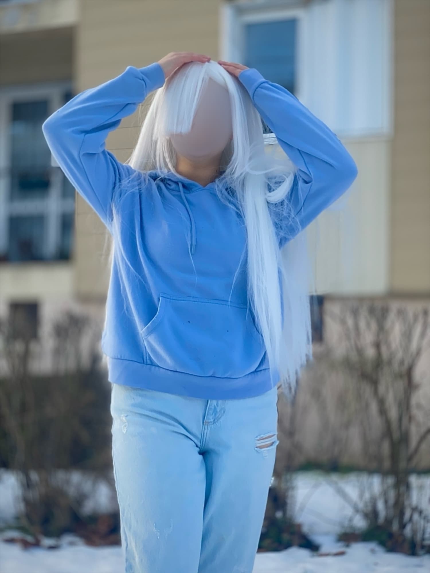 Elizabeth in snow - Photo 6