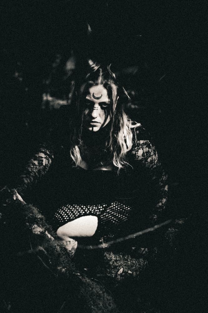 WITCH (V2) - Photo 6