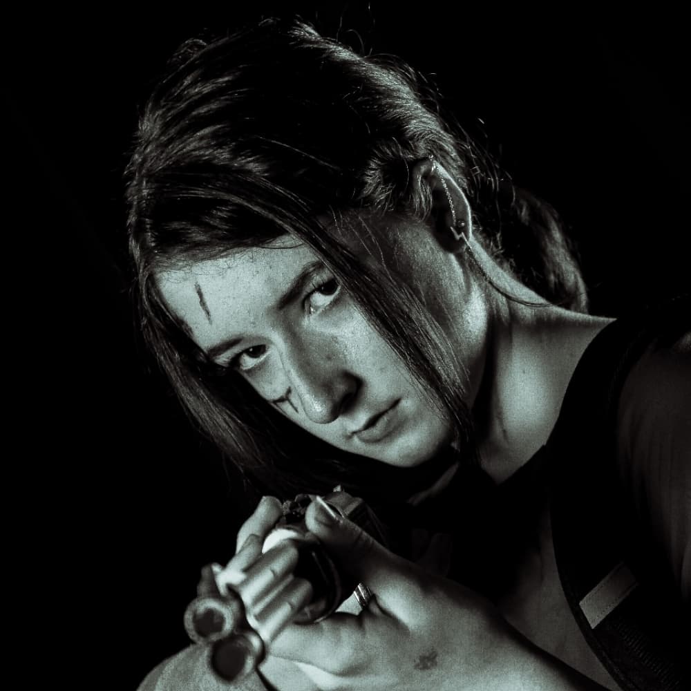 Ellie Williams TLOU  - The Last of Us cosplay photoshoot cover
