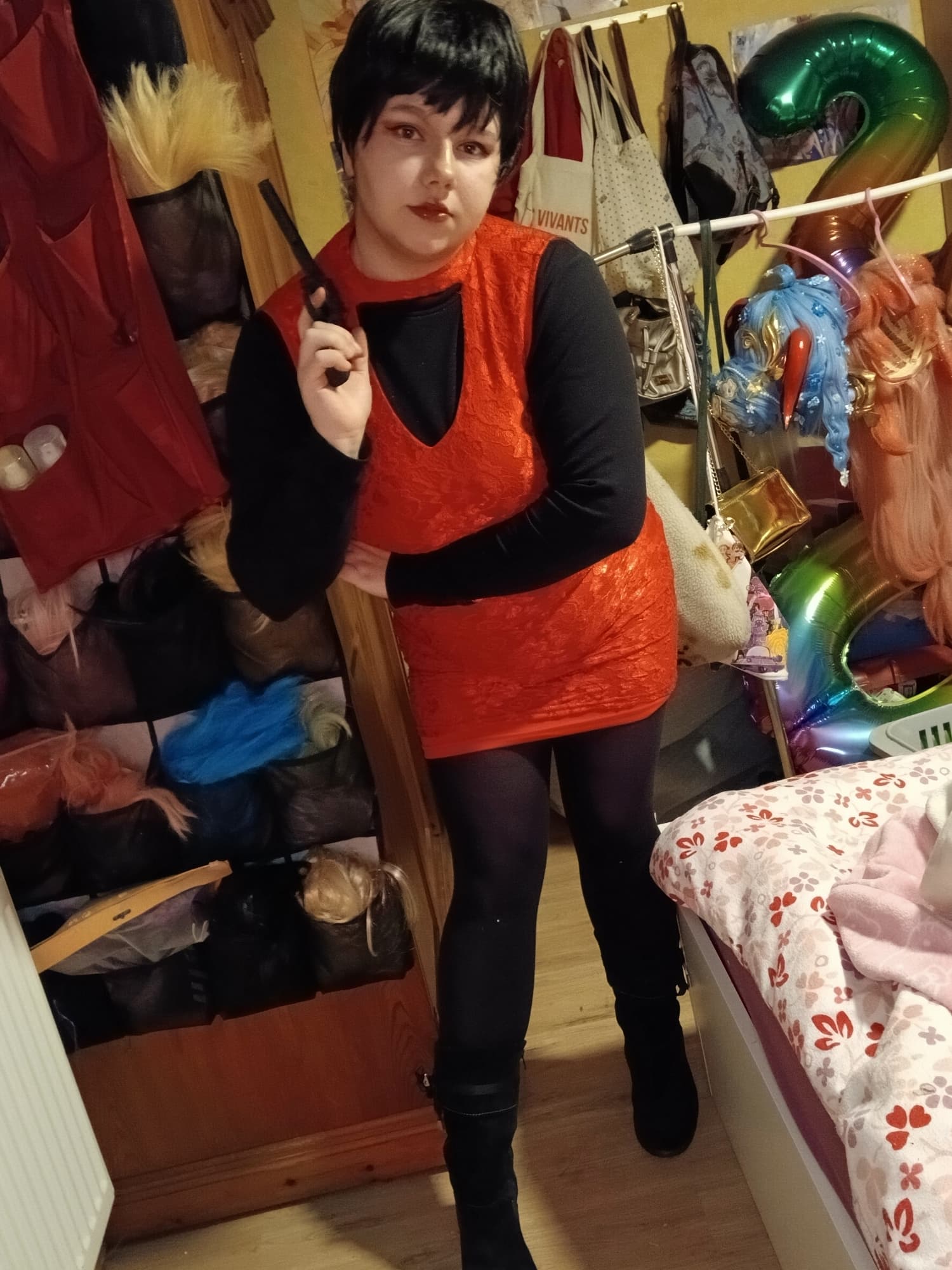 Ada wong at home - Photo 22