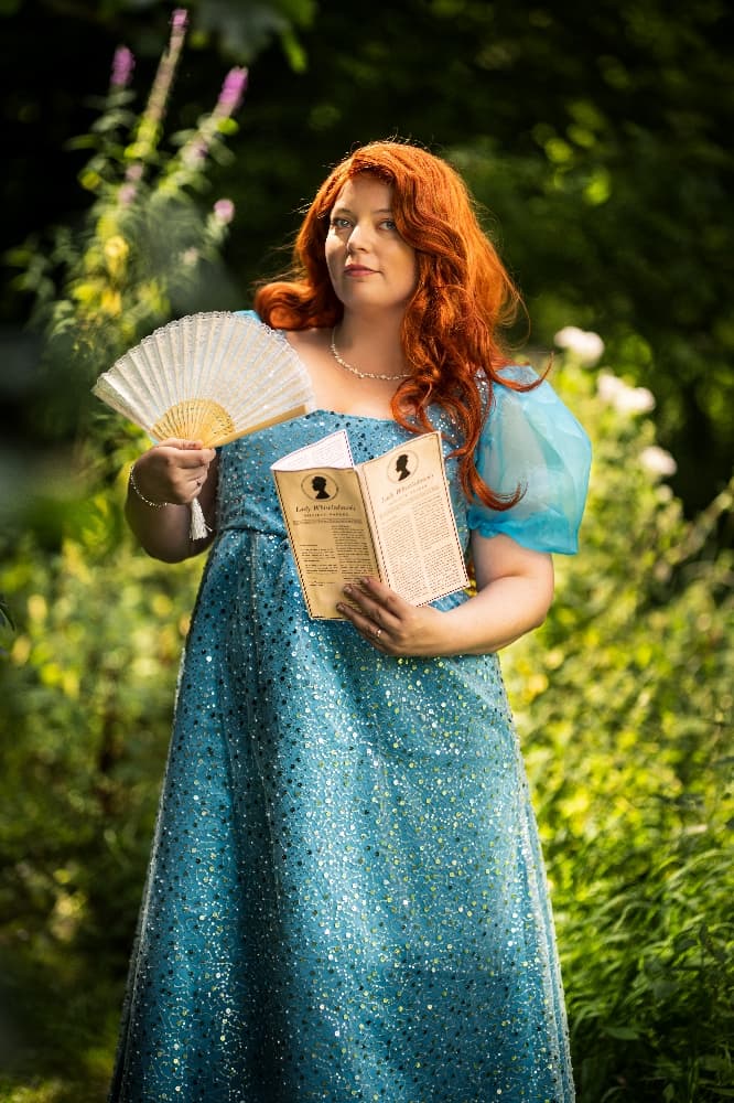 Penelope Featheringt - Photo 1