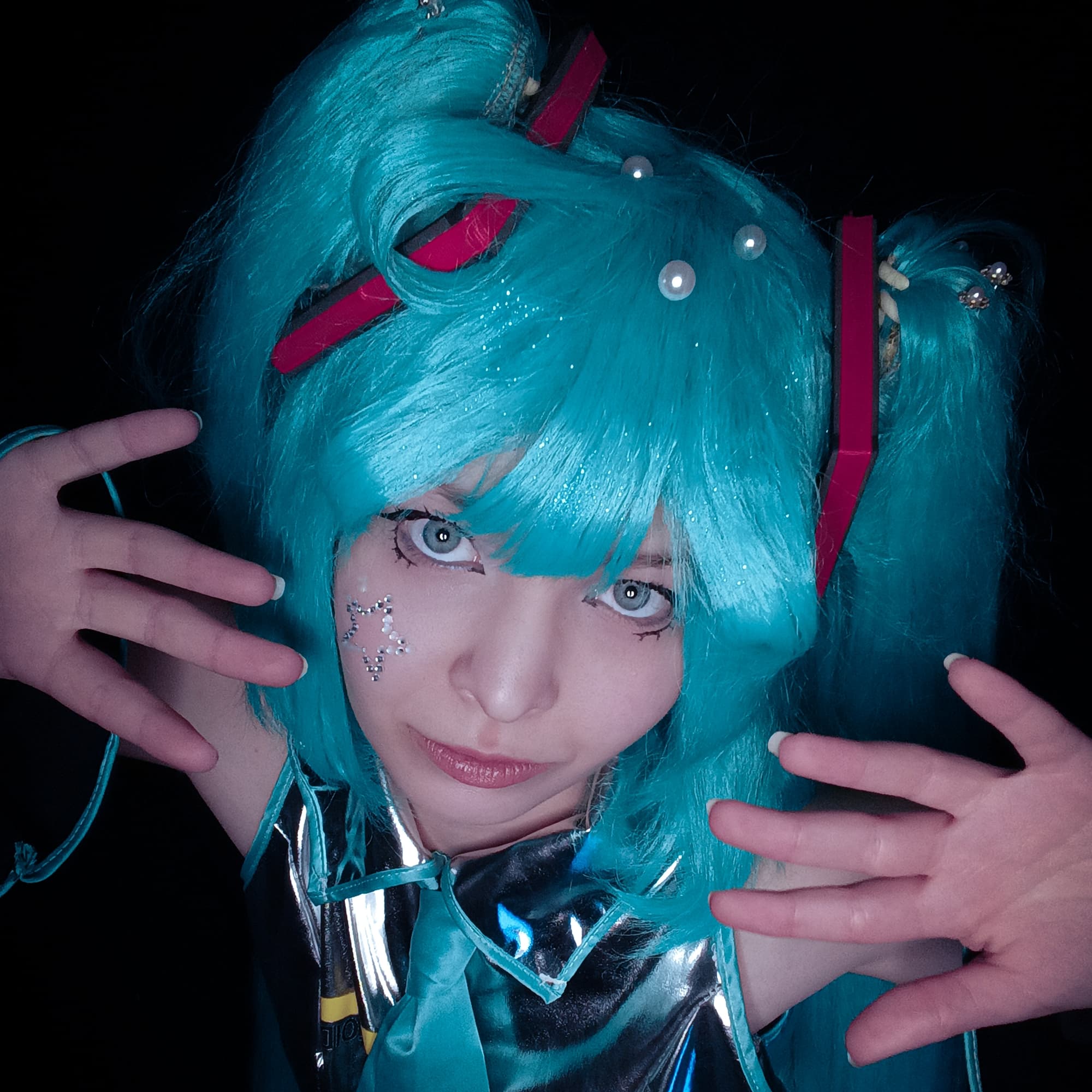 Hatsune Miku  - Vocaloid cosplay photoshoot cover