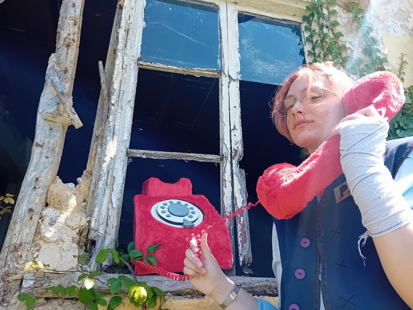 Phone guy - Photo 16