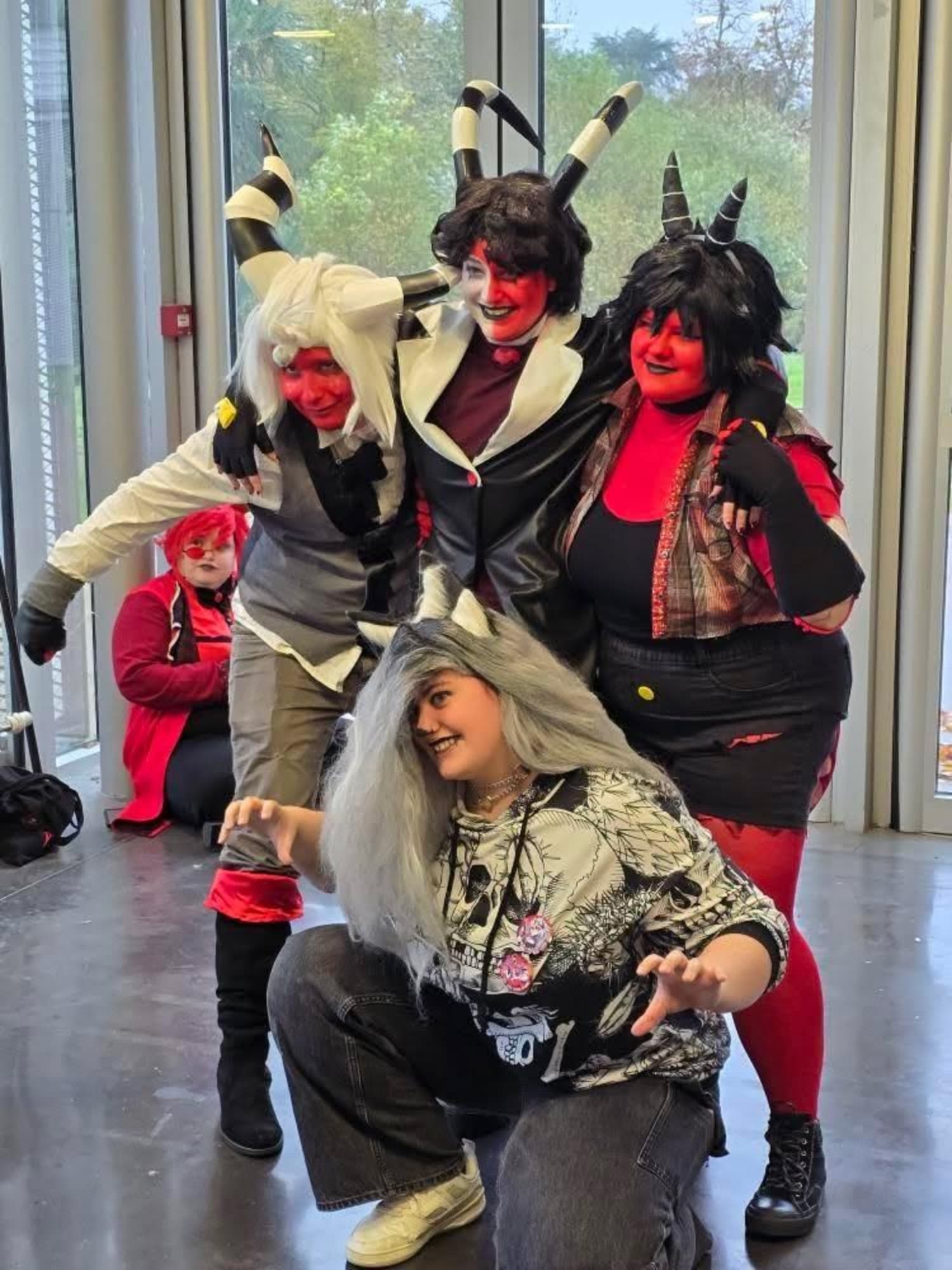 Moxxie & Millie West - Photo 5