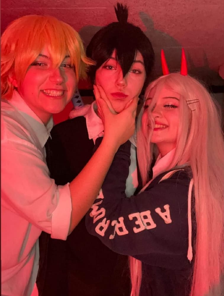 Aki Hayakawa - Photo 2