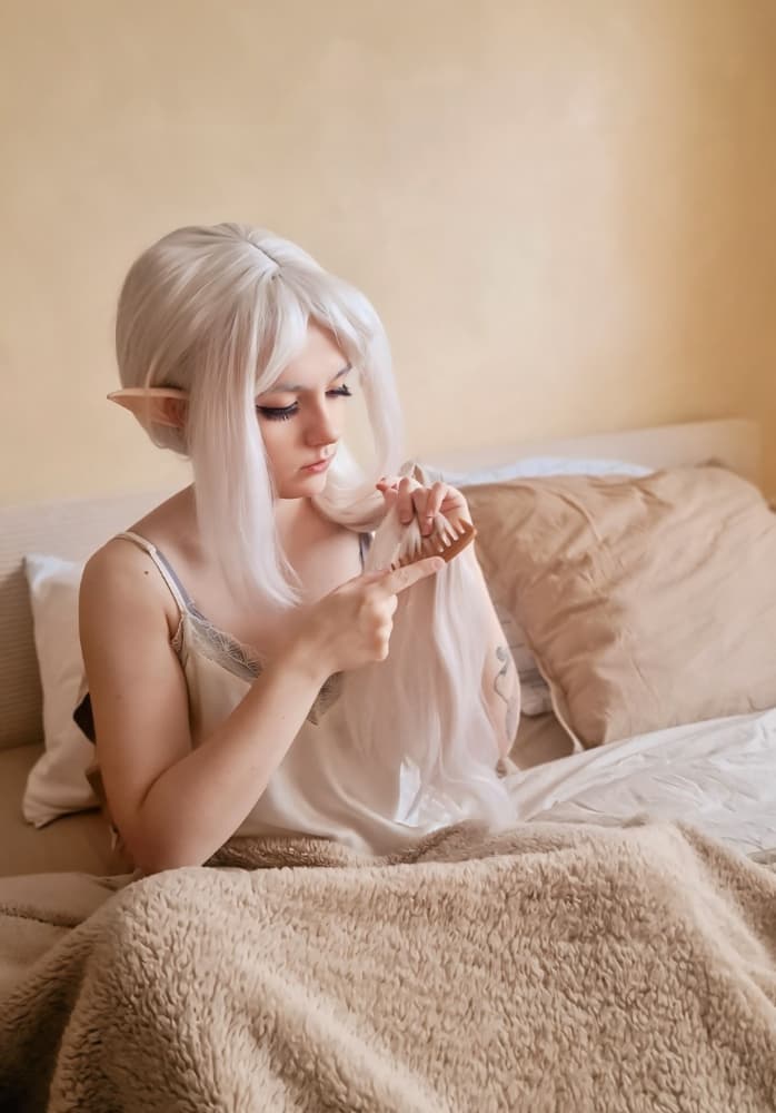 Frieren sleeping - Photo 8