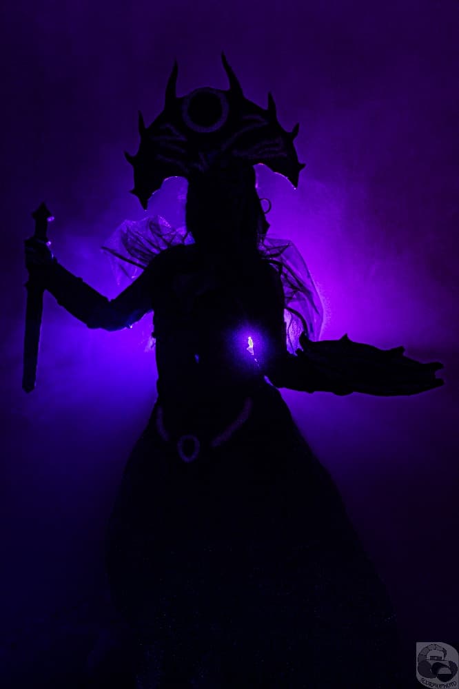 Shar's embrace  - Photo 2