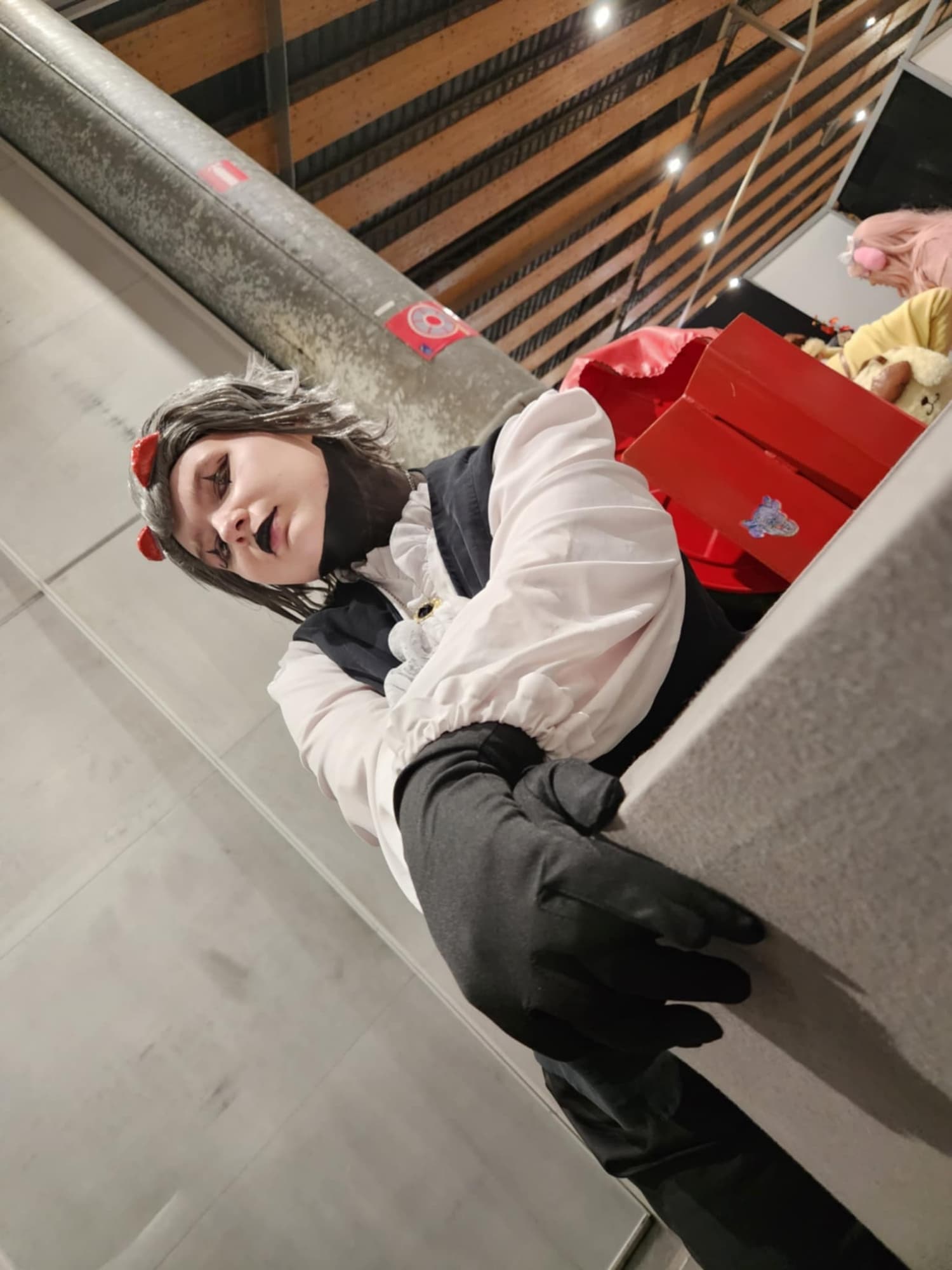 Stolas other outfit - Photo 5