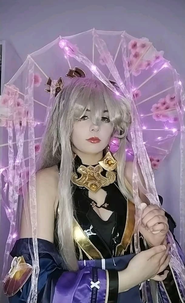 Reverse Yae Miko - Photo 3