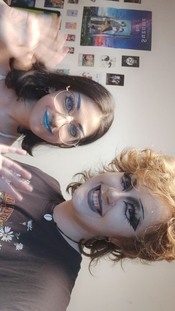 Johnny Girl Version - Photo 1