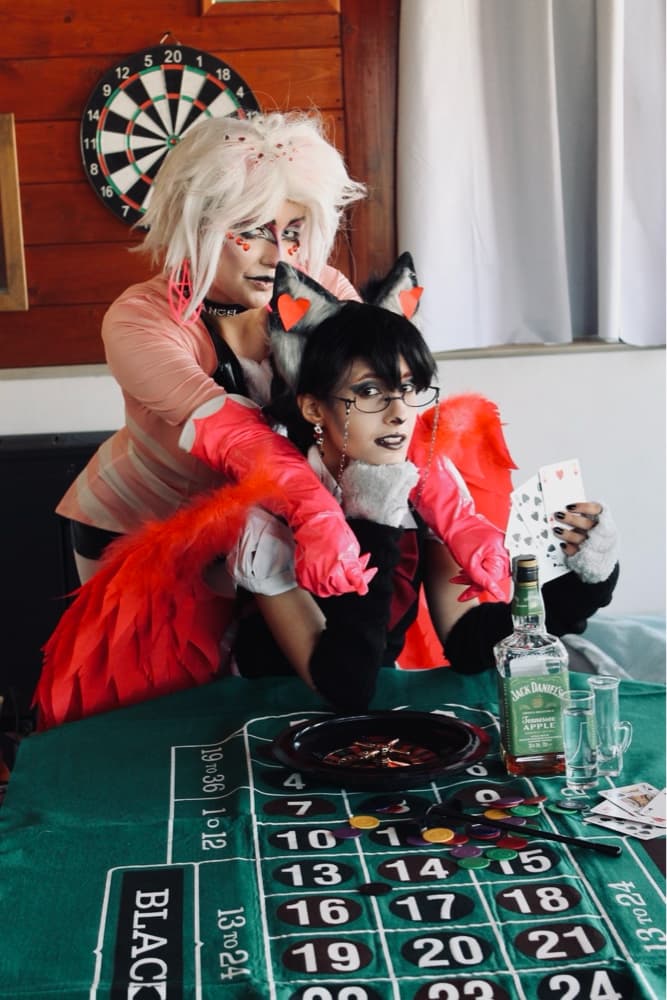 HUSK & ANGEL - Photo 2