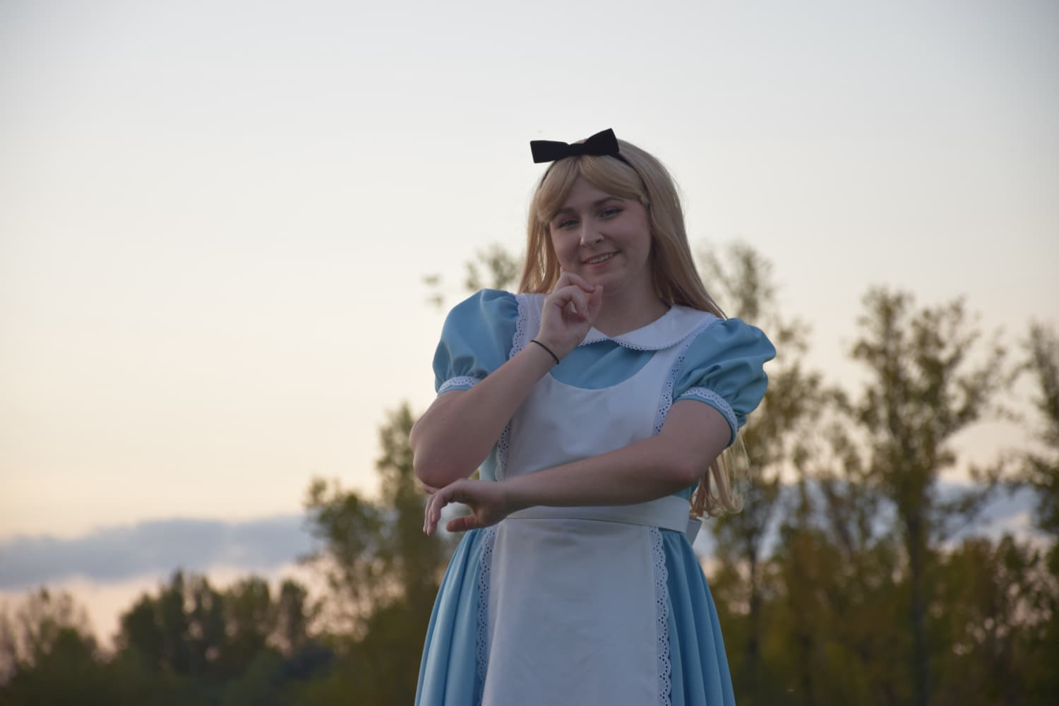 Alice  - Photo 1