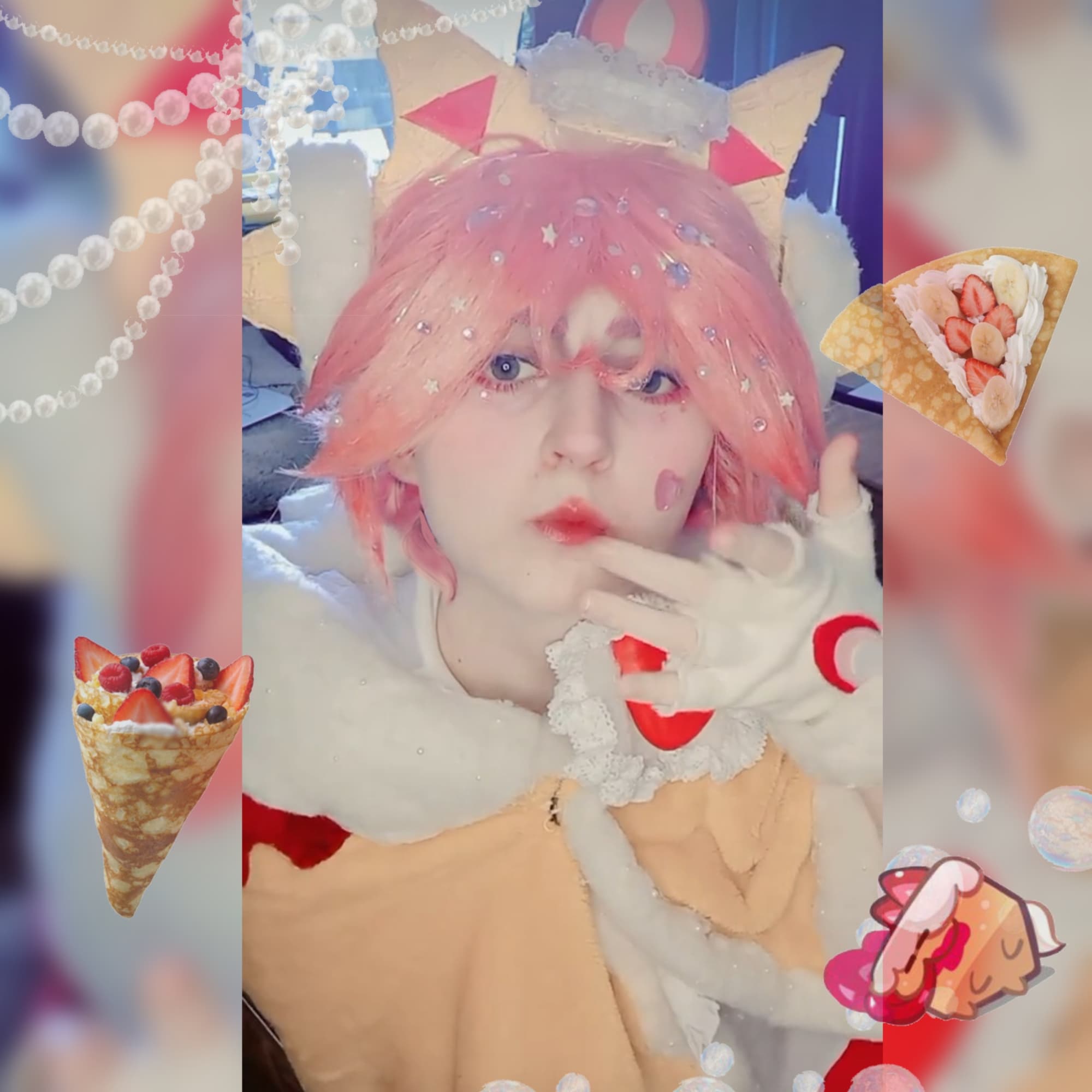 Strawberry Crepe - Photo 1