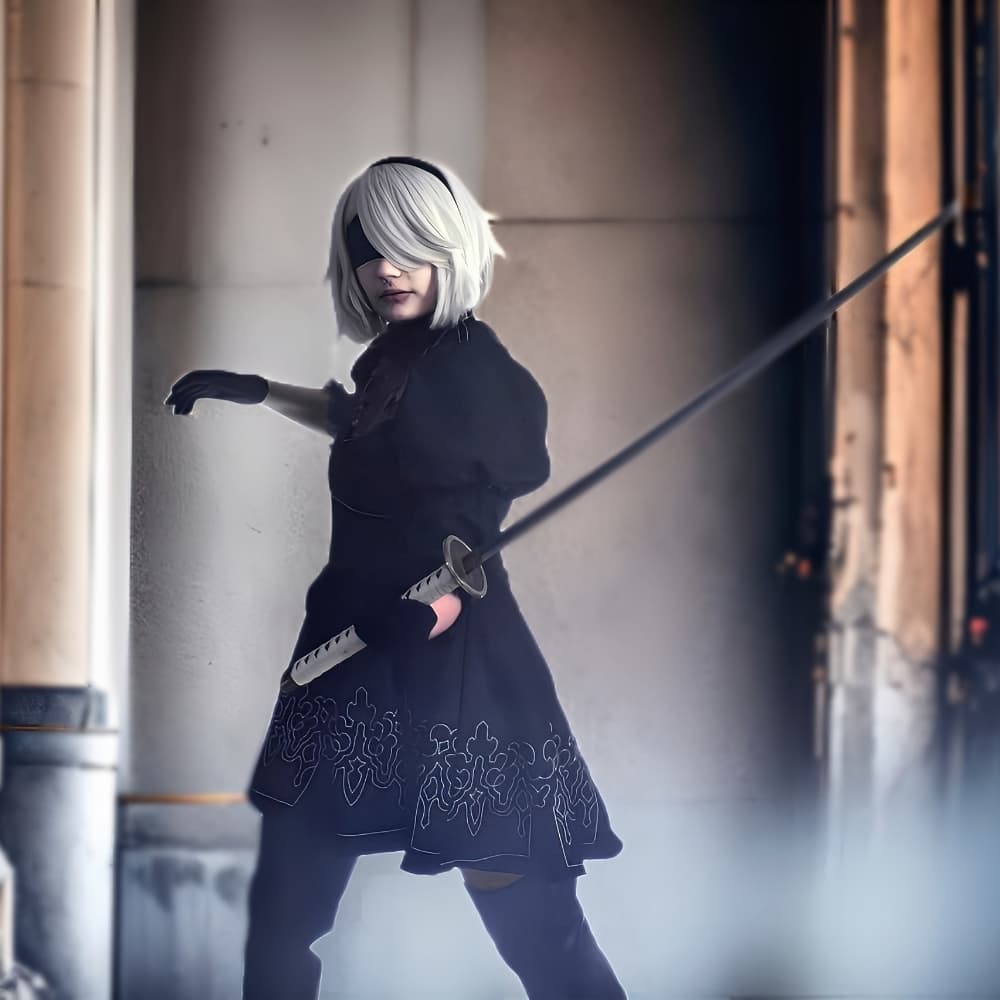 2B - NieR cosplay photoshoot cover