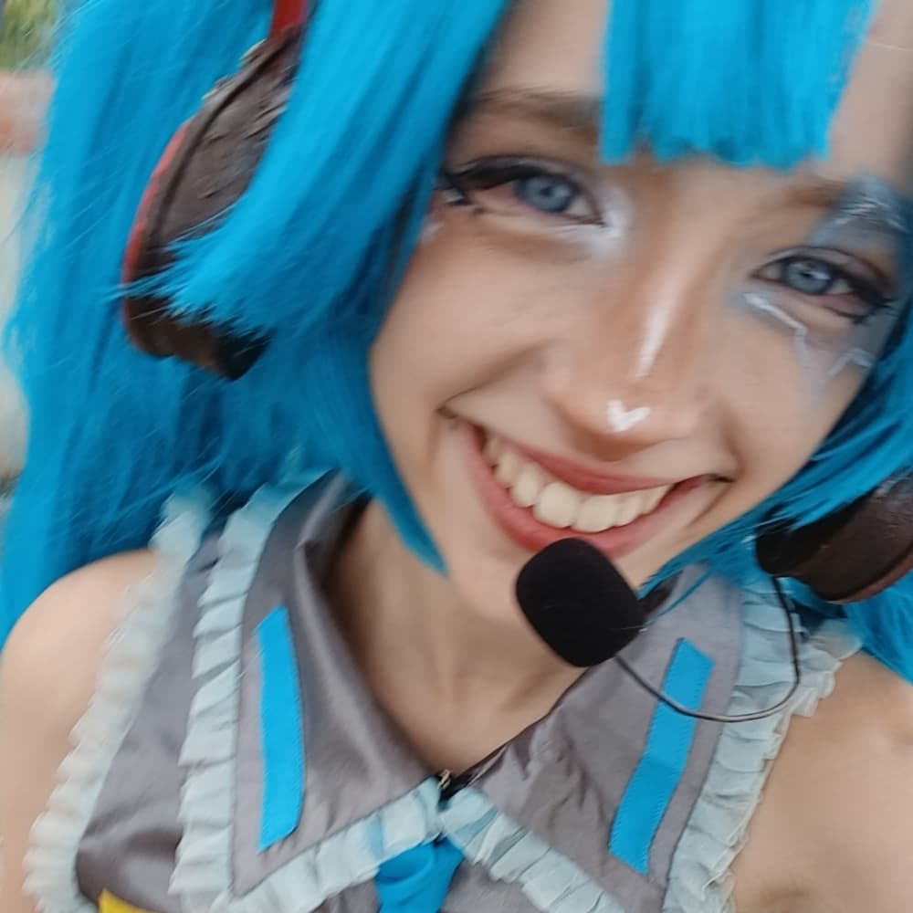 Miku - Vocaloid cosplay photoshoot cover