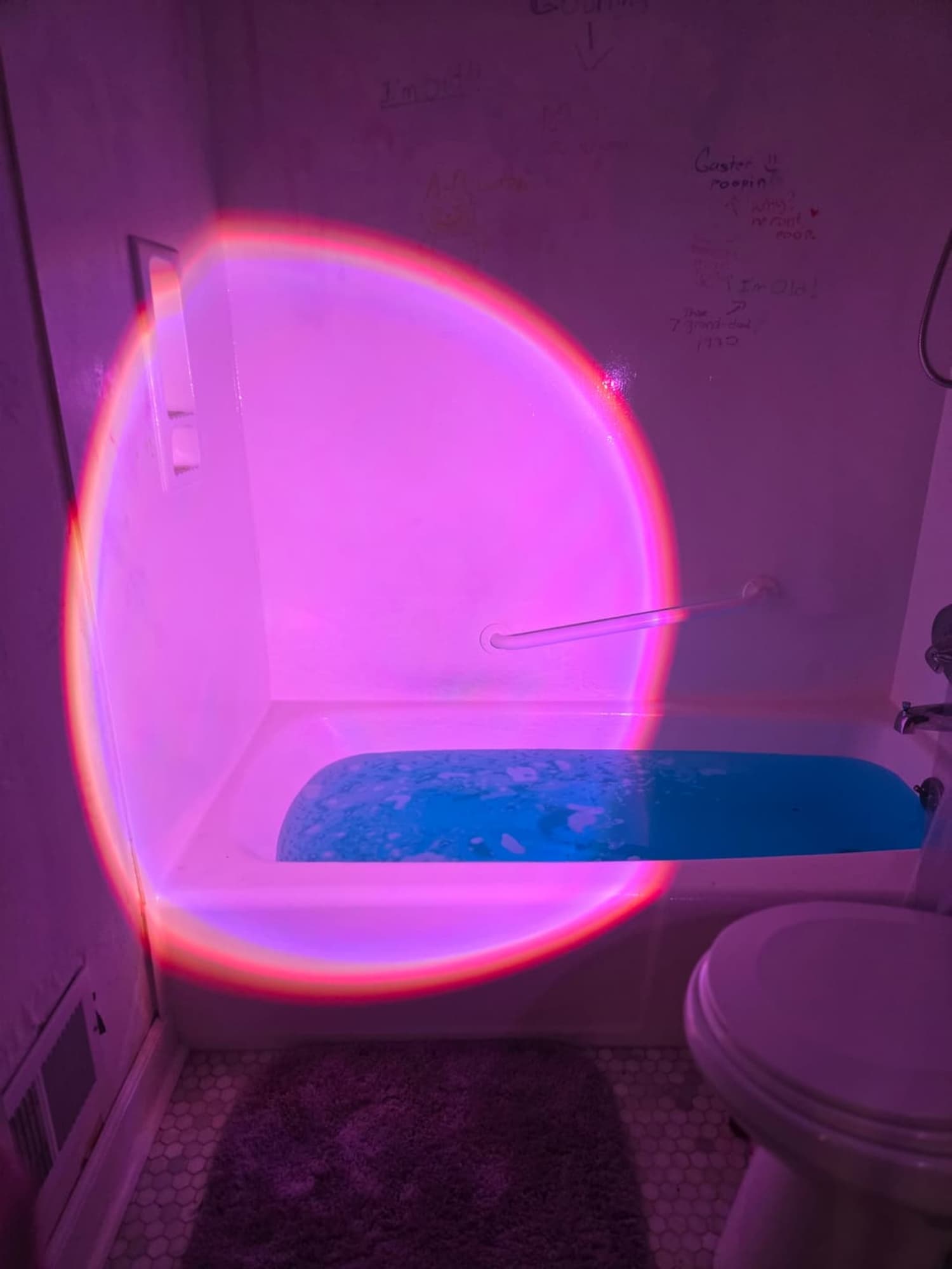 Tub of Mouthwash - Photo 2