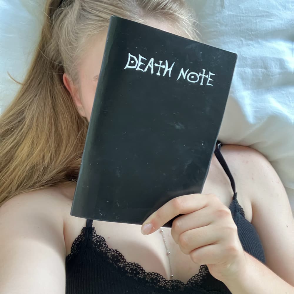 Misaaaa 🪦👻 - Death Note cosplay photoshoot cover