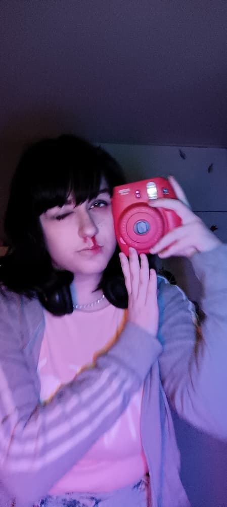 Maxine Caulfield  - Photo 8