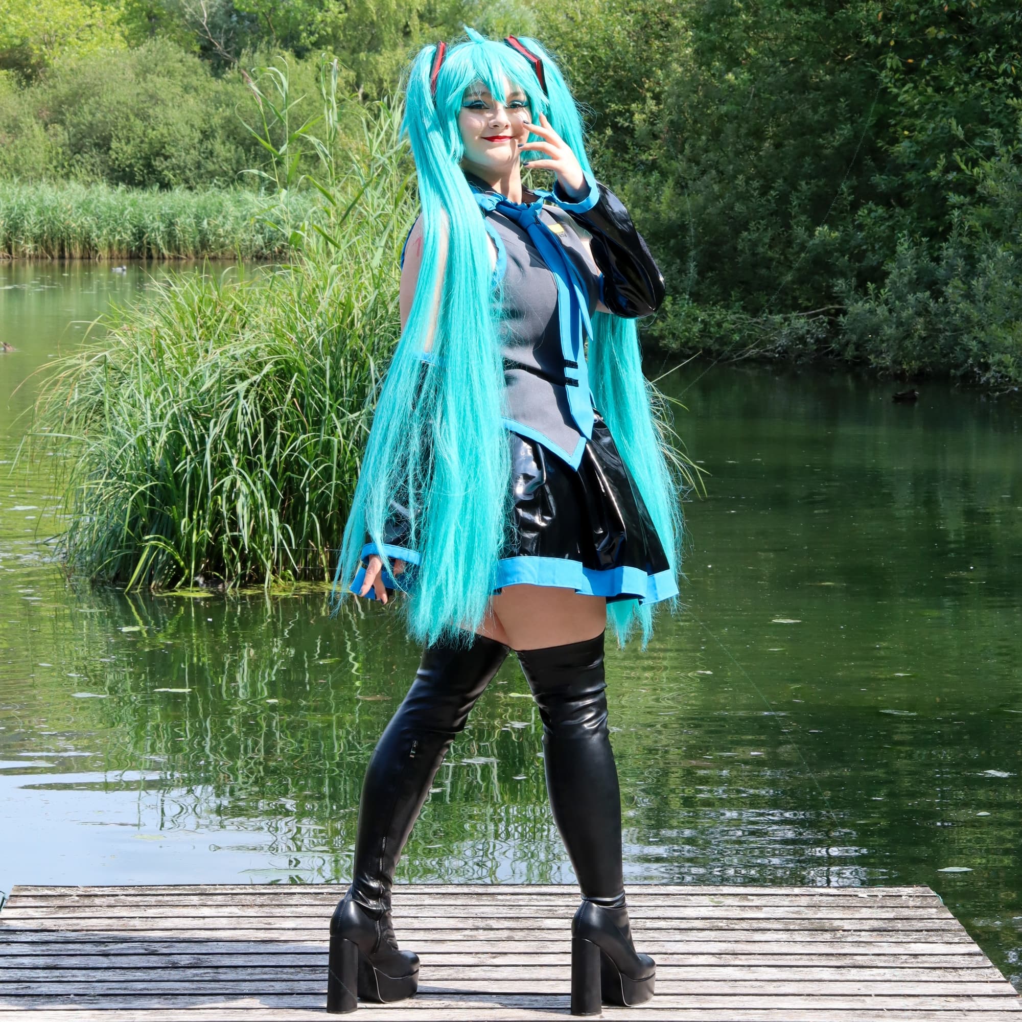 Miku - Vocaloid cosplay photoshoot cover