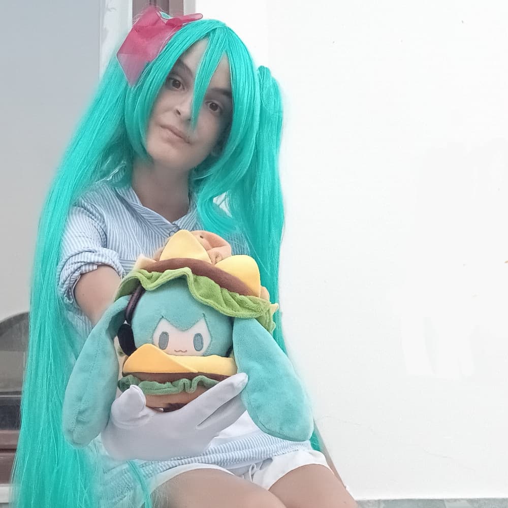 Mesmerizer Miku💙🍔⏱