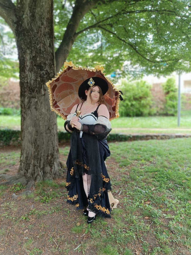 Navia Gown Dress con