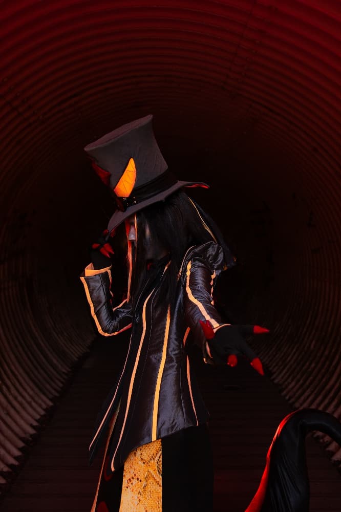 Sir Pentious - Photo 4