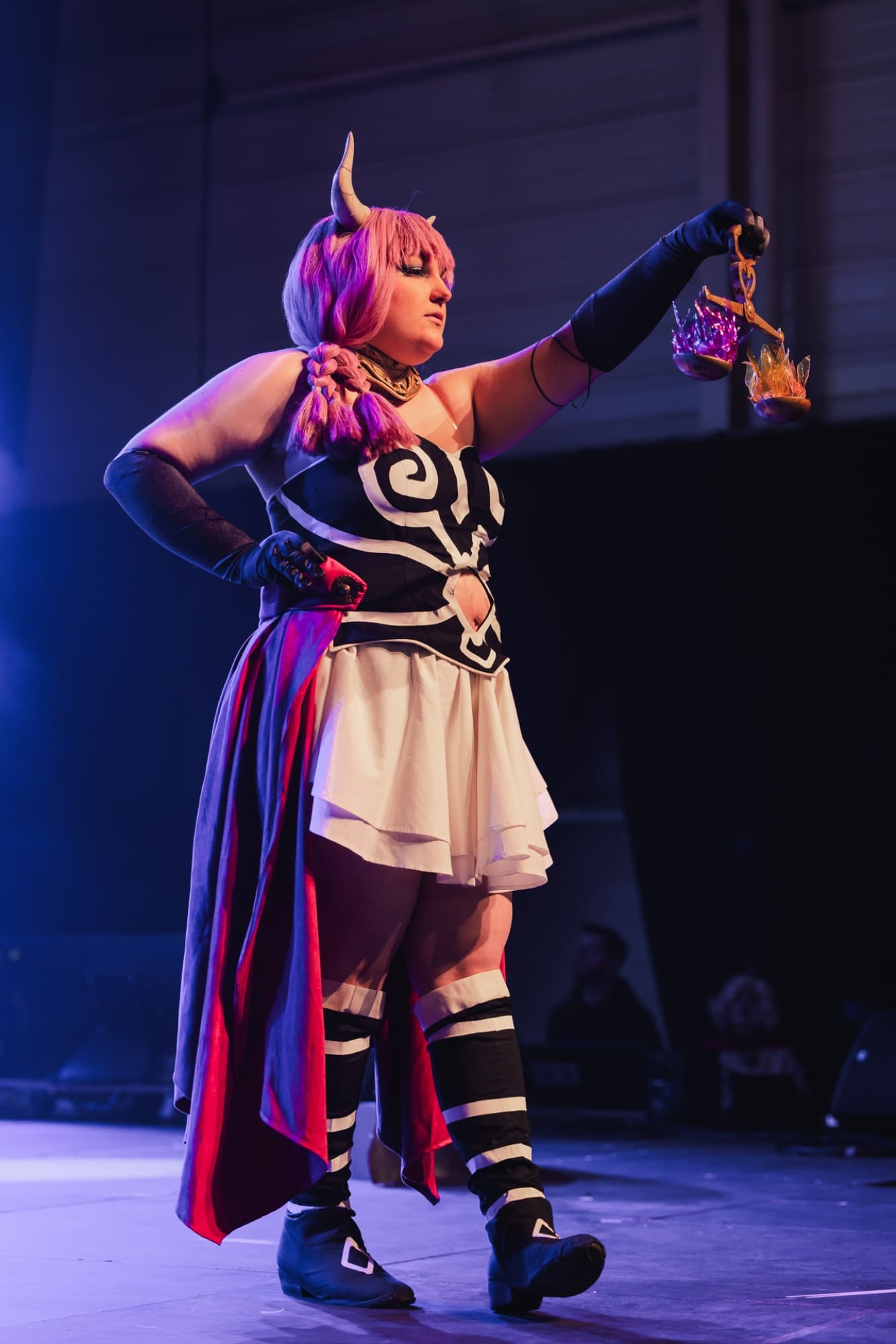 Aura on stage - Photo 2