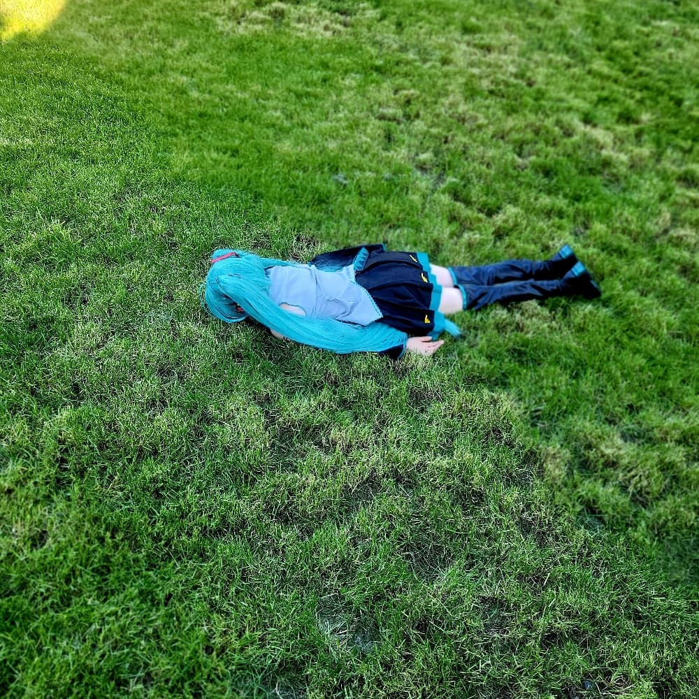 Miku - Vocaloid cosplay photoshoot cover