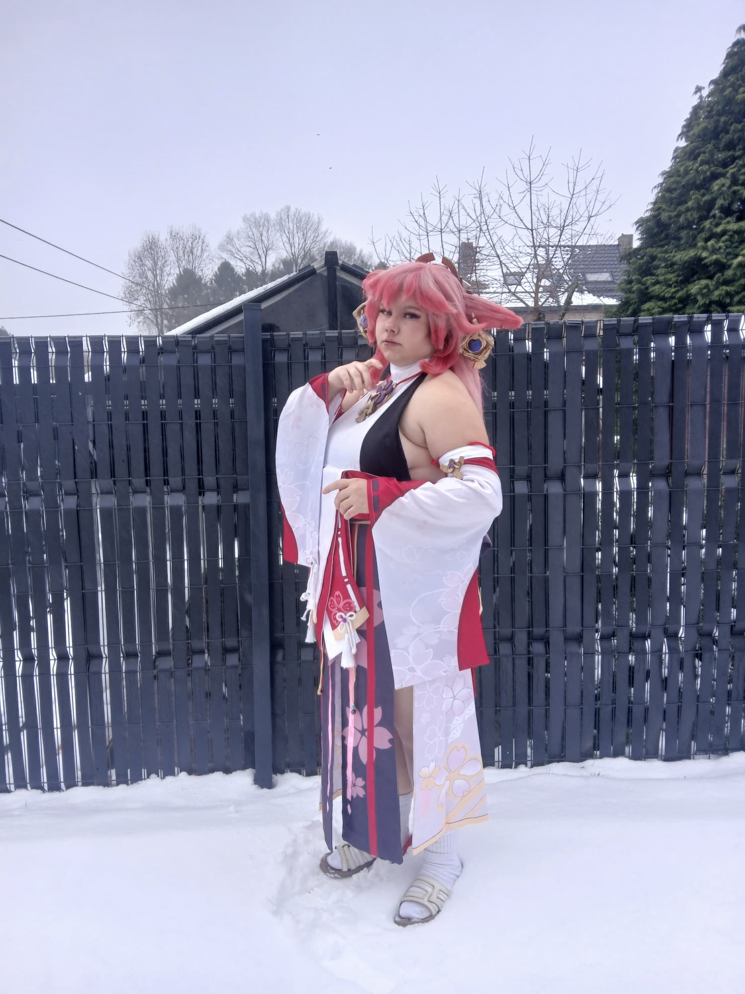 Yae miko in snow - Photo 19