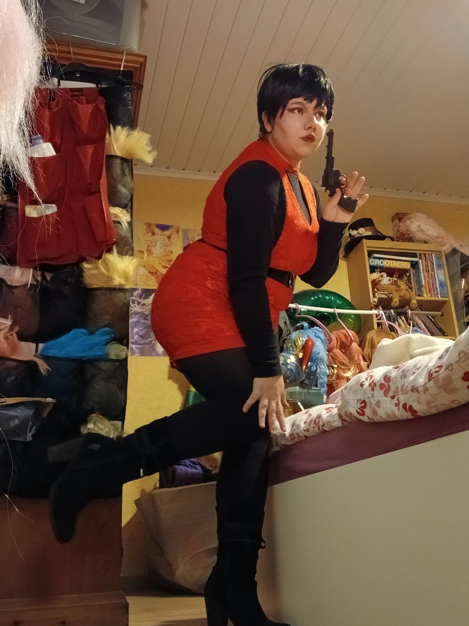 Ada wong at home - Photo 5