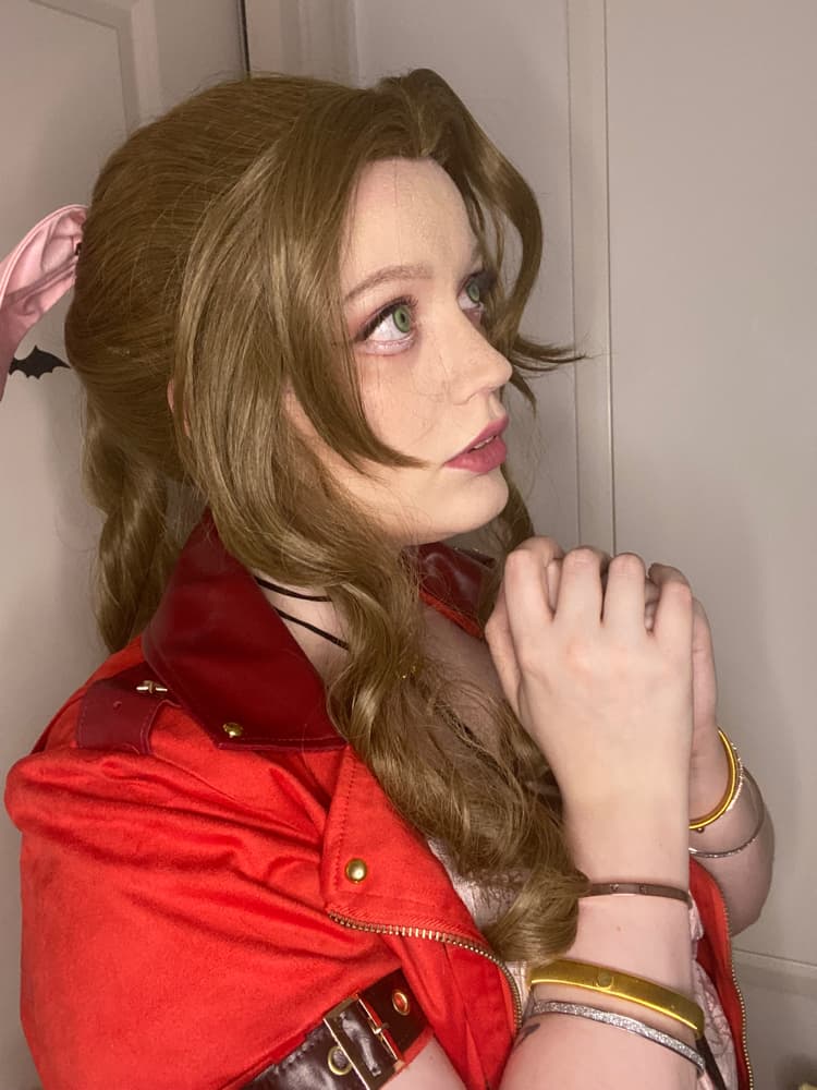 Aerith FF7R V1 - Photo 6