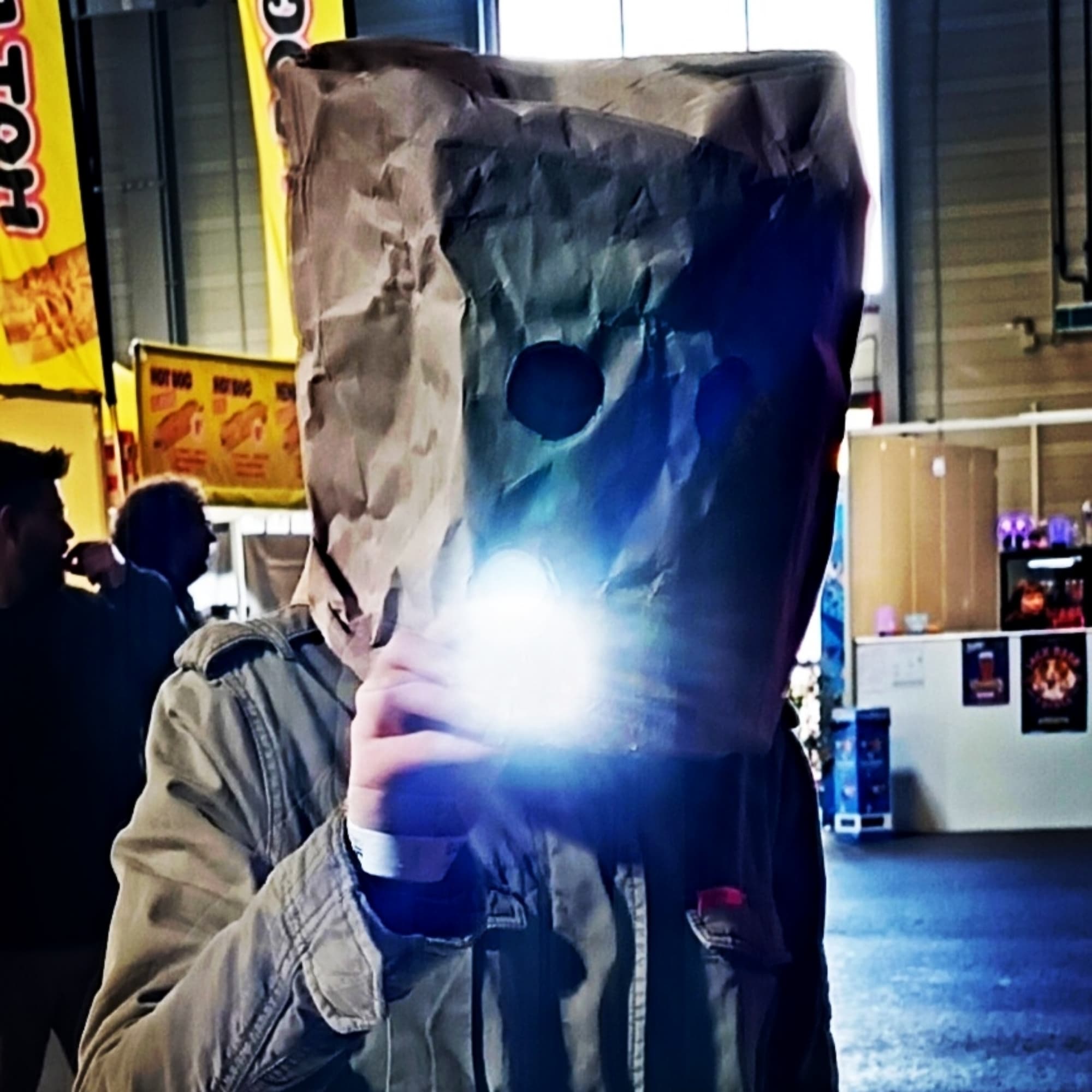 Mono X) - Little Nightmares II cosplay photoshoot cover