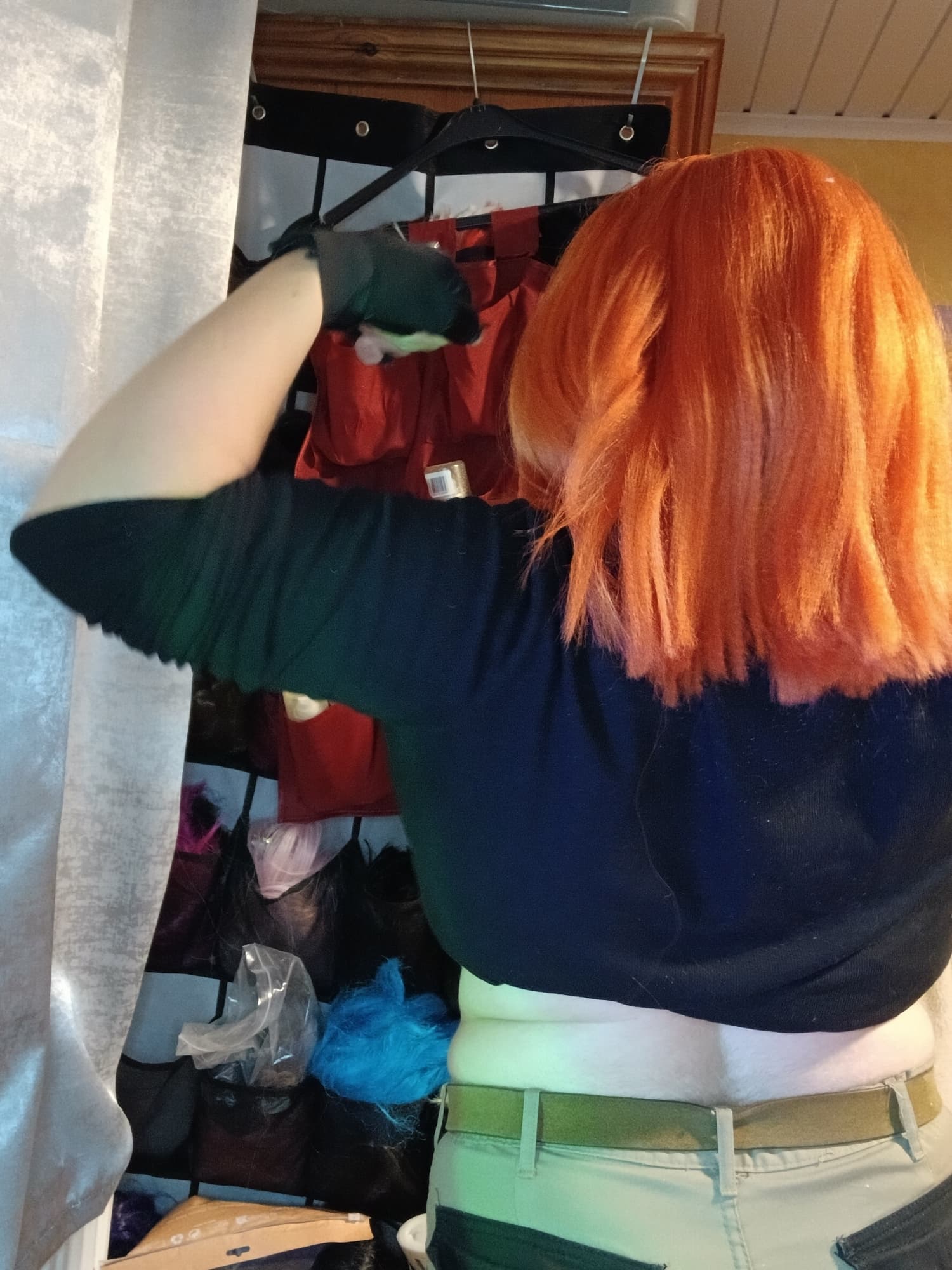 Kim at home - Photo 39