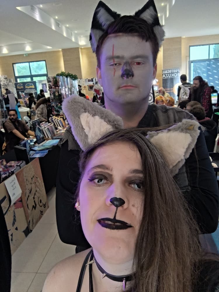 Loona et Verosika - Photo 2