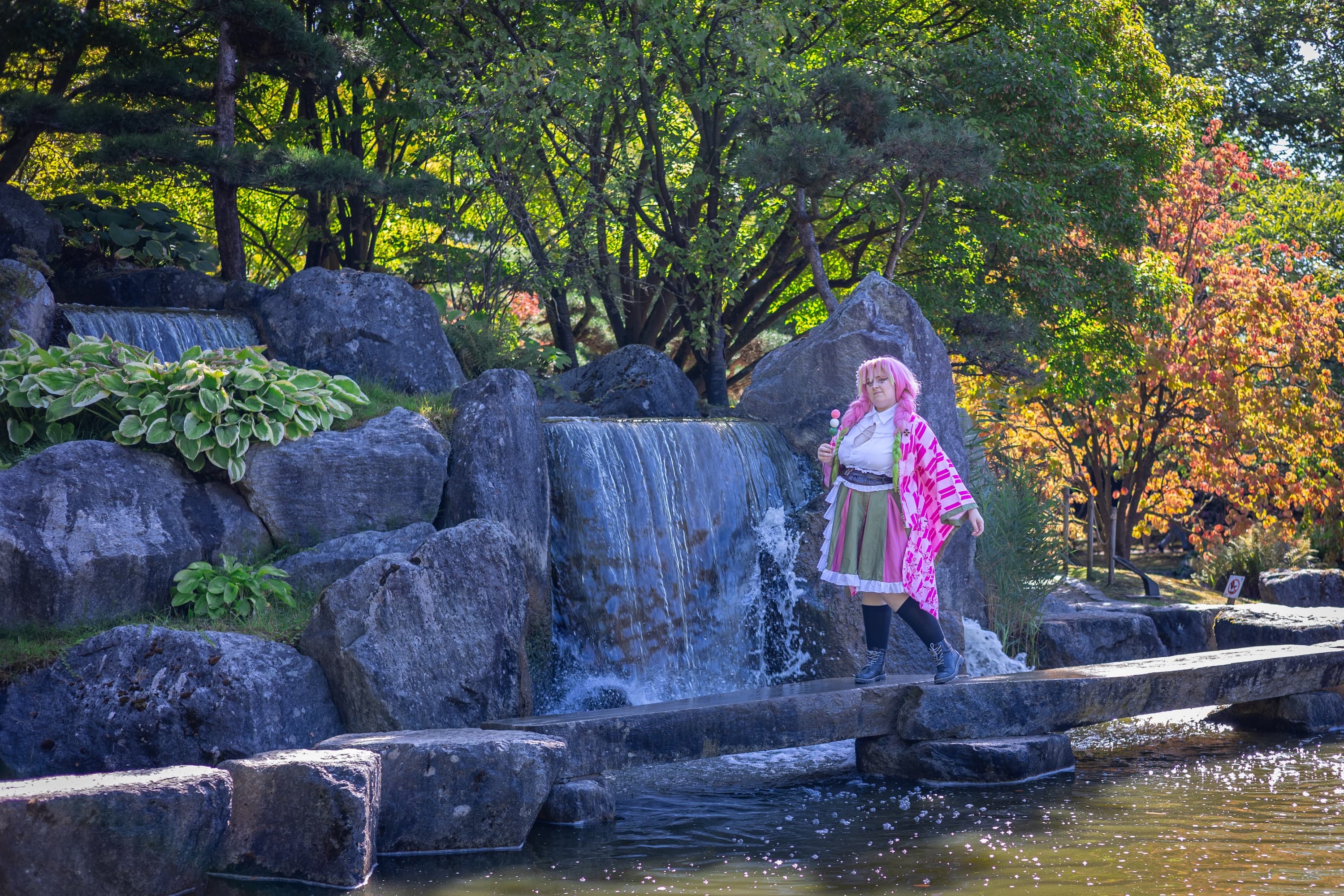 Mitsuri Kanroji 5th - Photo 8