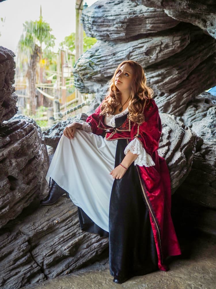 Elisabeth Swann - Photo 7