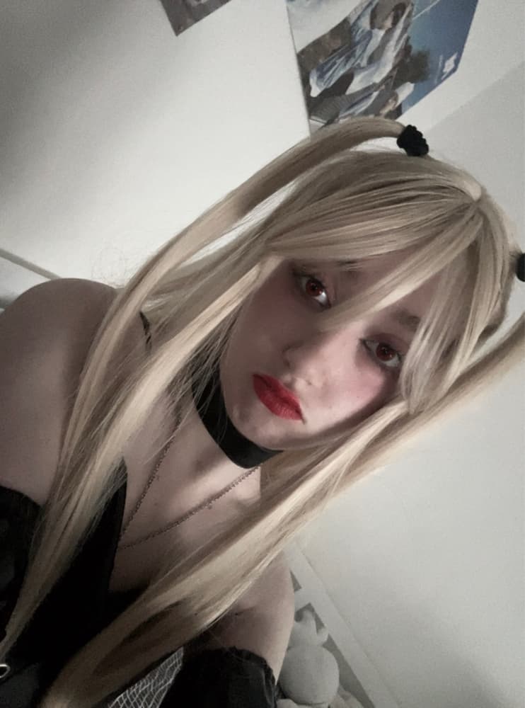 Misa - Photo 1