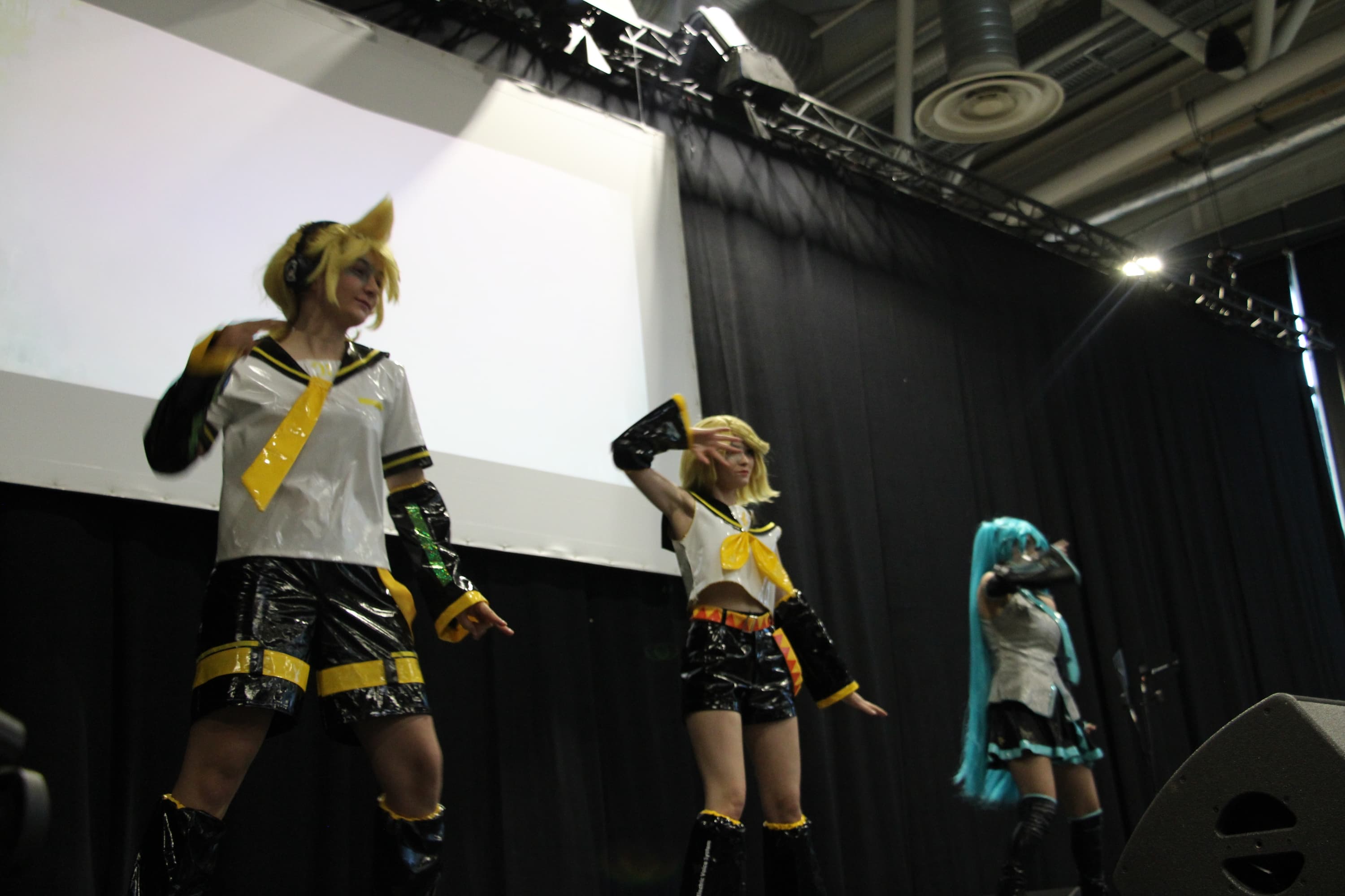 Trio Vocaloid  - Photo 2