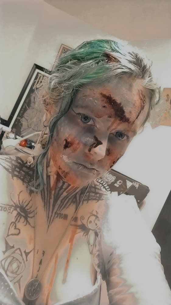 Frozen Zombie Elsa - Photo 9