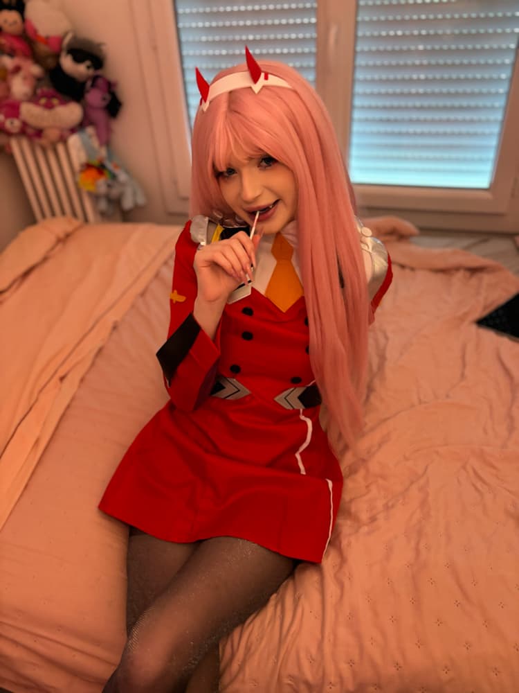 ZERO TWO - Photo 2