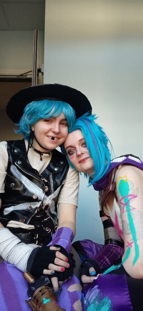 Isha and friends - Photo 5