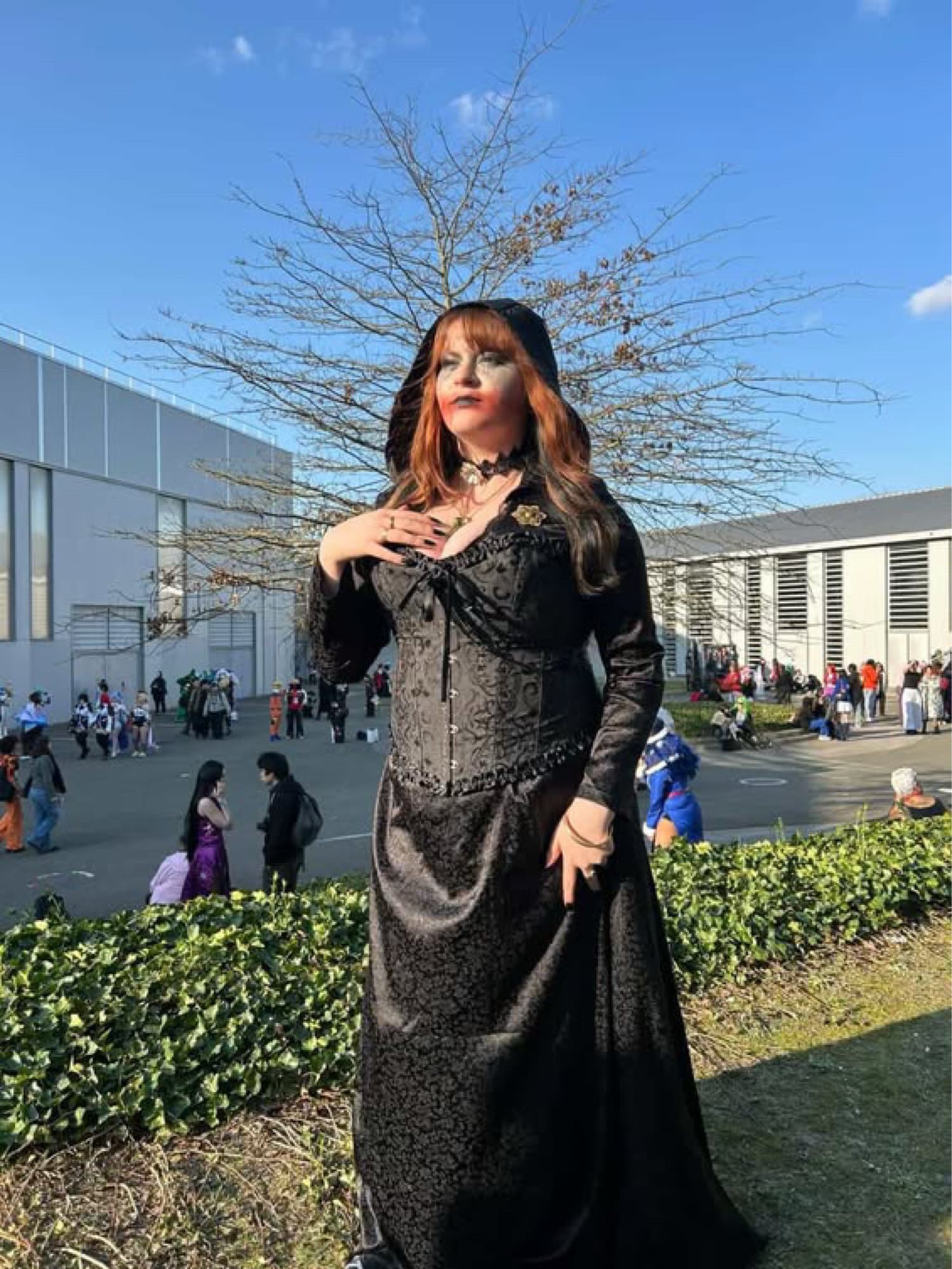 Daniela Dimitrescu 4 - Photo 4